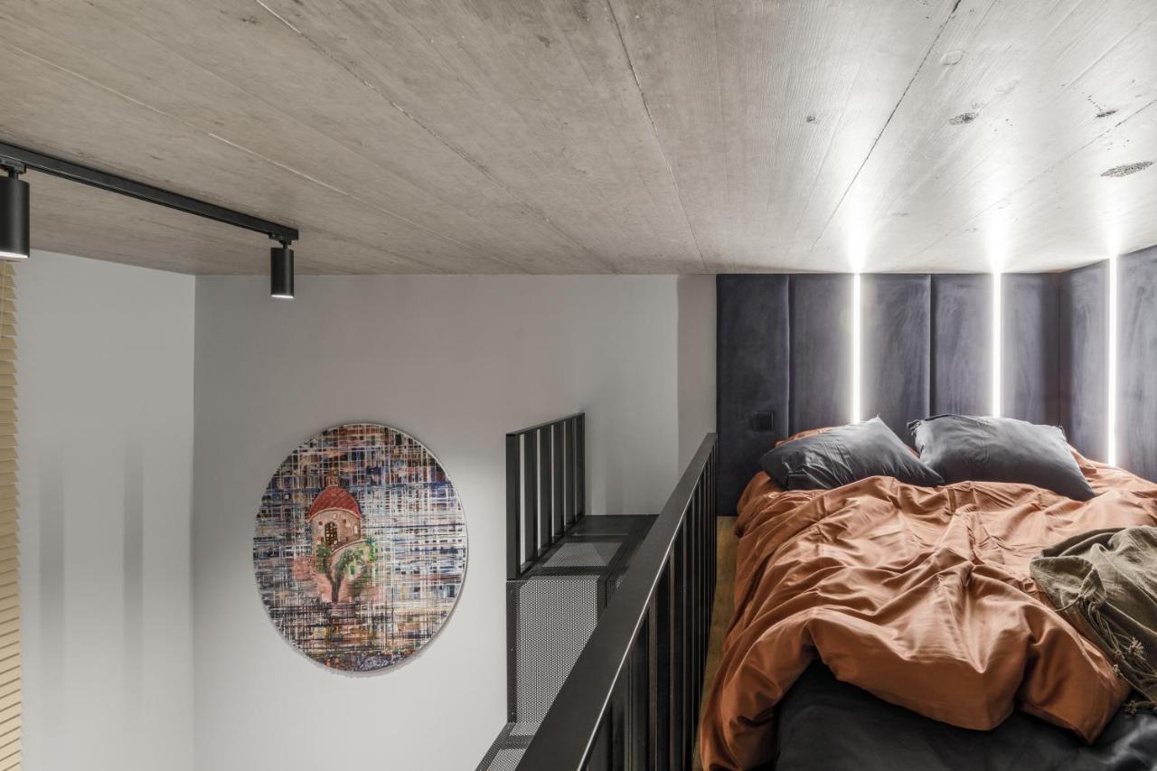 Ivis House Modern Apartment In Vilnius Old Town With Balcony Вильнюс Экстерьер фото