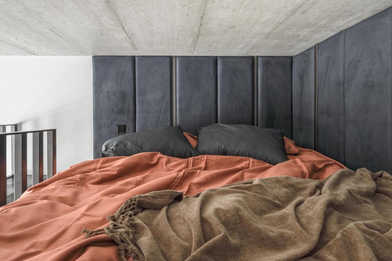 Ivis House Modern Apartment In Vilnius Old Town With Balcony Вильнюс Экстерьер фото