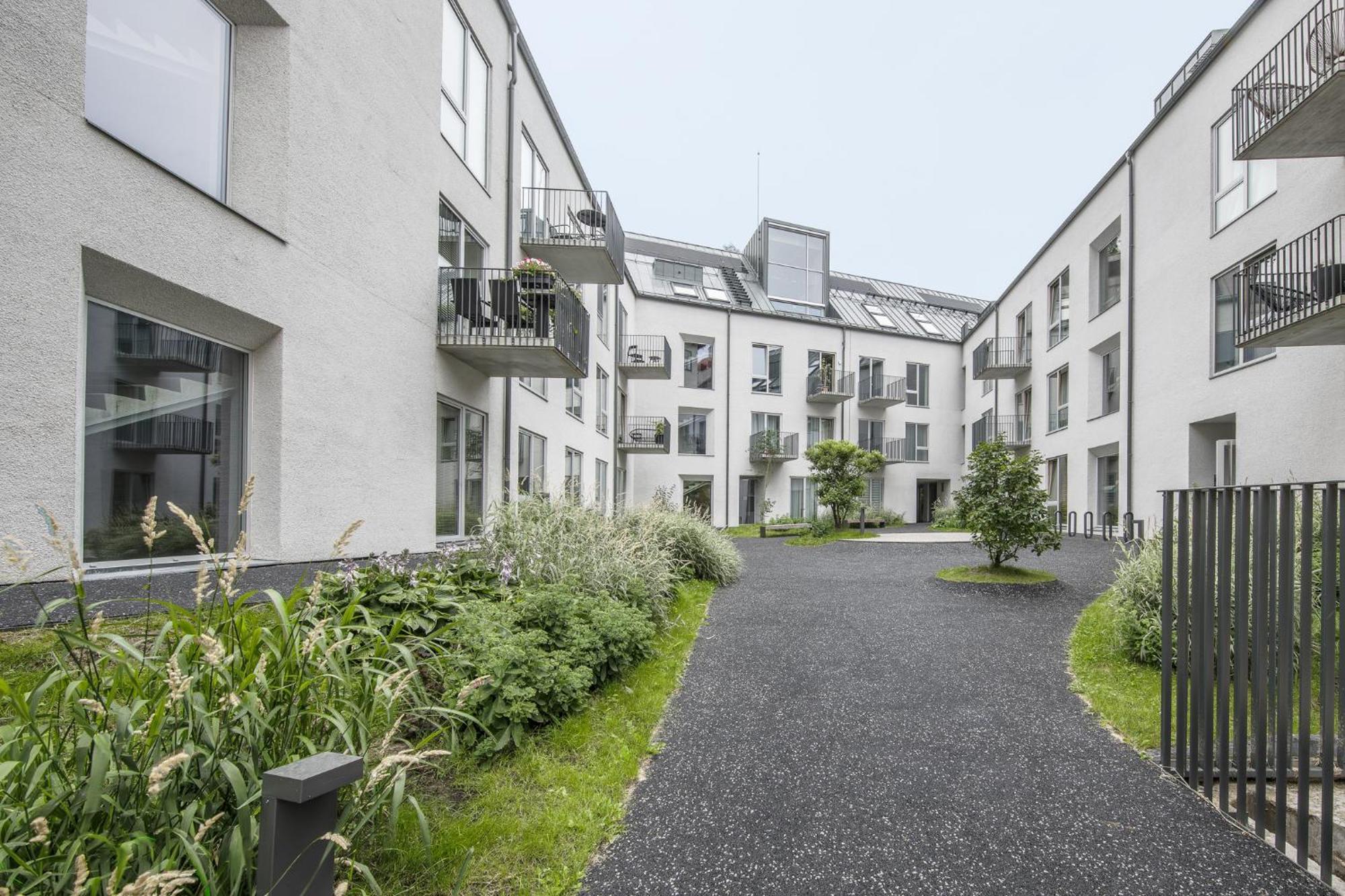 Ivis House Modern Apartment In Vilnius Old Town With Balcony Вильнюс Экстерьер фото